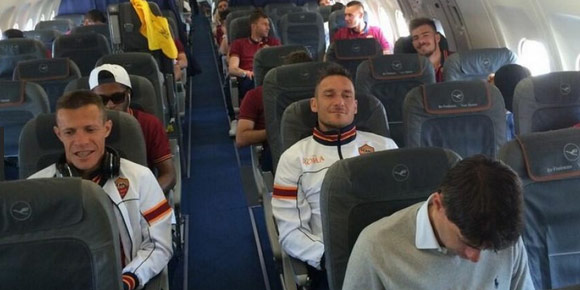 Para Serigala Roma Bertolak ke Amerika