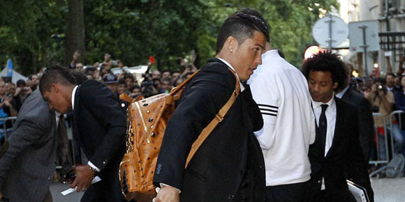 Lisbon Riuh Sambut Pemburu La Decima Lisbon Riuh Sambut Pemburu La Decima