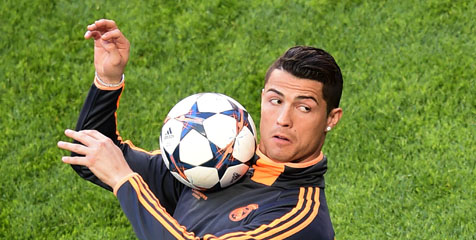 Ronaldo Sambut Fans di Portugal Ronaldo Sambut Fans di Portugal