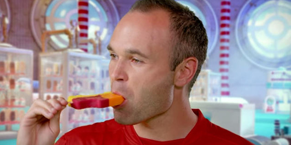 Video: Iniesta Bintangi Iklan Es Krim Bernuansa Piala Dunia Video: Iniesta Bintangi Iklan Es Krim Bernuansa Piala Dunia