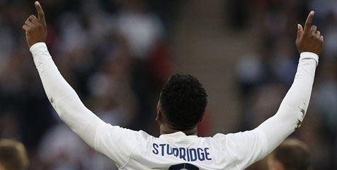 Sturridge: Rooney Buat Tugas Jadi Mudah Sturridge: Rooney Buat Tugas Jadi Mudah