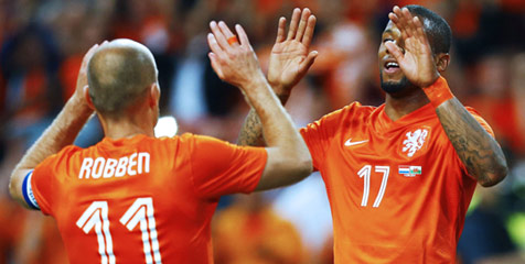 Belanda Terpecah Jelang Piala Dunia Belanda Terpecah Jelang Piala Dunia