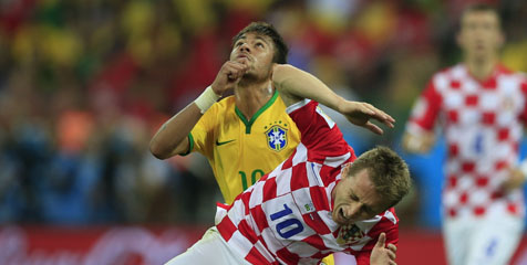 Sikut Modric, Neymar Ingin Terus Agresif Sikut Modric, Neymar Ingin Terus Agresif