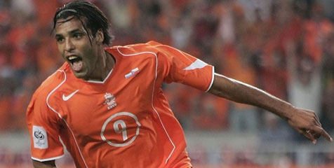 Belanda Reuni Dengan Spanyol, Van Hooijdonk Kecewa Berat Belanda Reuni Dengan Spanyol, Van Hooijdonk Kecewa Berat