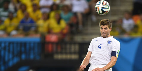 Jadi Idola, De Rossi Sungkan Bertarung Lawan Gerrard