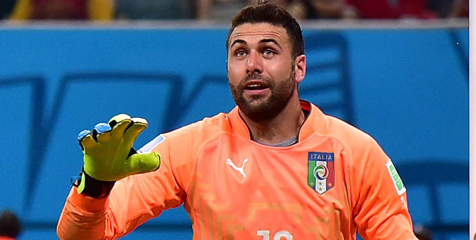 Sirigu Persilahkan Buffon Ambil Kembali Posisi Utama Sirigu Persilahkan Buffon Ambil Kembali Posisi Utama