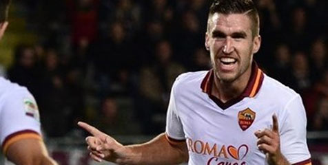 Abaikan Schweinsteiger, Van Gaal Pilih Strootman Abaikan Schweinsteiger, Van Gaal Pilih Strootman