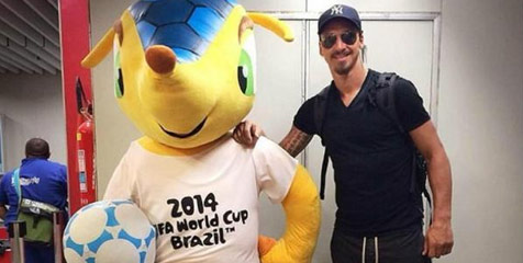 Ibrahimovic Mendarat di Brasil Ibrahimovic Mendarat di Brasil