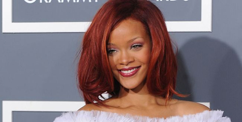 Luapan Kegembiraan Rihanna Saksikan Kemenangan Belanda Luapan Kegembiraan Rihanna Saksikan Kemenangan Belanda