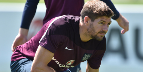 Pemain Inggris Dituduh Tak Nasionalis, Gerrard Tuntut Redknapp Sebut Nama Pemain Inggris Dituduh Tak Nasionalis, Gerrard Tuntut Redknapp Sebut Nama