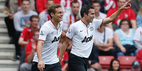 RVP: Pemain Lain Takut Pasang Kaki, Vidic Berani Berikan Kepala RVP: Pemain Lain Takut Pasang Kaki, Vidic Berani Berikan Kepala