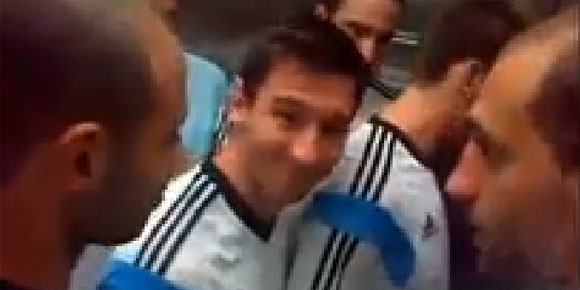 Beruntung, Fans Ini Jumpa Messi di Lift Hotel Beruntung, Fans Ini Jumpa Messi di Lift Hotel