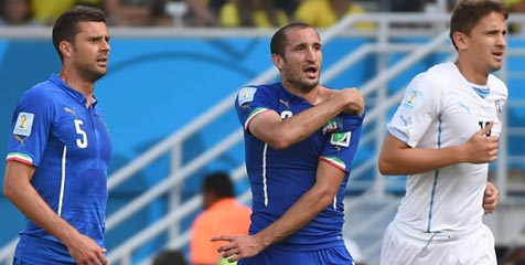 Chiellini: Suarez Gigit Saya Lalu Diving Chiellini: Suarez Gigit Saya Lalu Diving