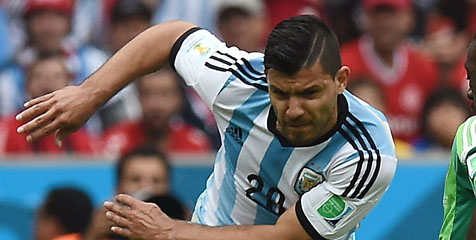Cedera Lama Ancam Eksistensi Aguero di Piala Dunia Cedera Lama Ancam Eksistensi Aguero di Piala Dunia