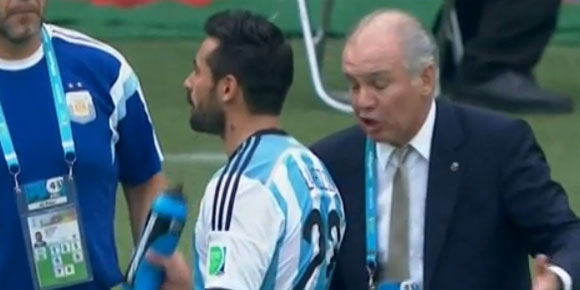 Lavezzi Semprot Pelatihnya di Argentina 