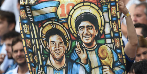 Samai Maradona Lagi, Messi Berstatus Legenda Samai Maradona Lagi, Messi Berstatus Legenda