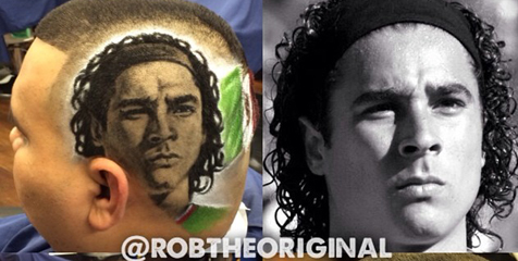 Ukiran Artistik Wajah Ochoa di Kepala Fans Meksiko