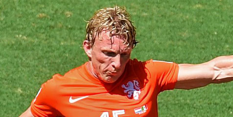 Kuyt: 100 Caps Sungguh Istimewa Kuyt: 100 Caps Sungguh Istimewa