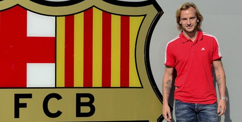 Rakitic Tiba di Barcelona Rakitic Tiba di Barcelona