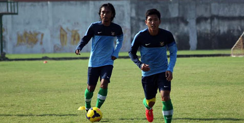 Aji Santoso Ungkap Alasan Panggil Bustomi ke Timnas U-23 Aji Santoso Ungkap Alasan Panggil Bustomi ke Timnas U-23