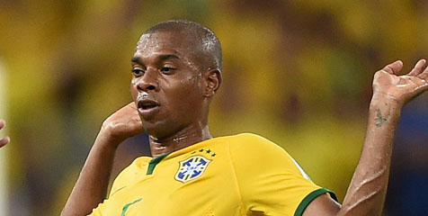 Fernandinho: Cedera Neymar Kehilangan Besar untuk Brasil Fernandinho: Cedera Neymar Kehilangan Besar untuk Brasil