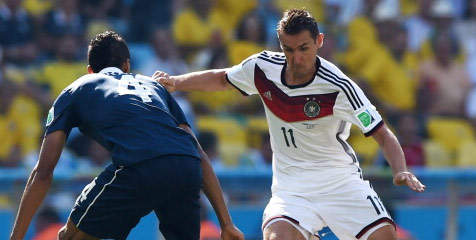 Klose Lewati Maradona, Incar Maldini Klose Lewati Maradona, Incar Maldini