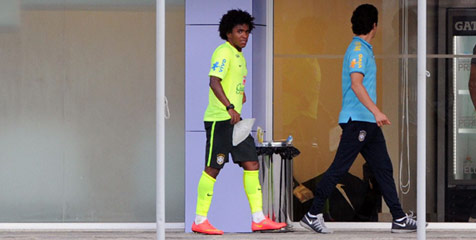 Setelah Neymar, Willian Juga Cedera