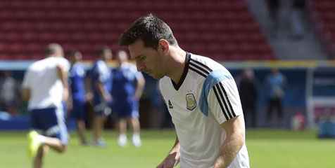 'Cedera Di Maria Buat Beban Messi Menumpuk' 'Cedera Di Maria Buat Beban Messi Menumpuk'