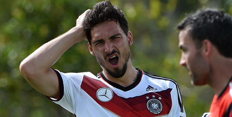 Hummels: Usai Bantai Brasil, Ruang Ganti Jerman Sepi Hummels: Usai Bantai Brasil, Ruang Ganti Jerman Sepi