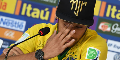 Neymar: Dua Senti Lagi dan Saya Akan Berakhir di Kursi Roda Neymar: Dua Senti Lagi dan Saya Akan Berakhir di Kursi Roda