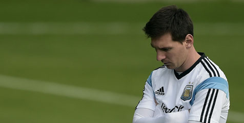 Messi Cuma Libur Tiga Minggu Messi Cuma Libur Tiga Minggu