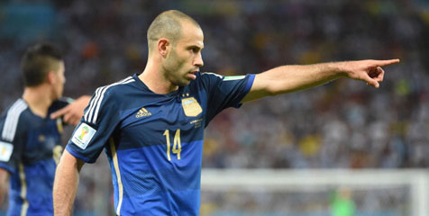Redknapp Heran Barca Mainkan Mascherano di Bek Tengah Redknapp Heran Barca Mainkan Mascherano di Bek Tengah