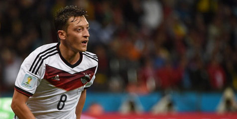 Ozil Sumbangkan hadiah Piala Dunia Untuk Gaza Ozil Sumbangkan hadiah Piala Dunia Untuk Gaza