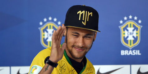 Musim Panas, Neymar Makin Lengket Dengan Buah Hati 