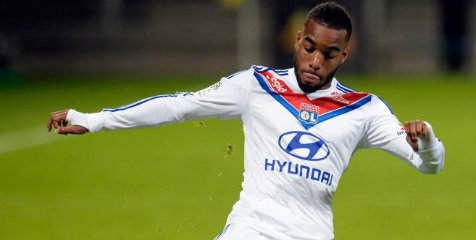 Diincar Liverpool dan Newcastle, Lyon Ogah Jual Lacazette Diincar Liverpool dan Newcastle, Lyon Ogah Jual Lacazette