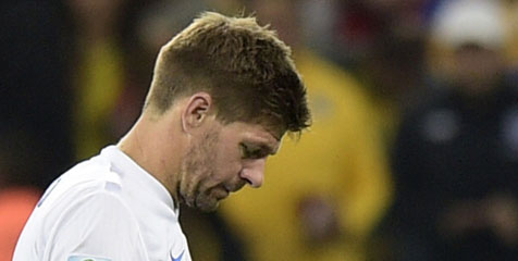 Carra: Gerrard Pensiun Dari Timnas, Berkah Bagi Liverpool Carra: Gerrard Pensiun Dari Timnas, Berkah Bagi Liverpool