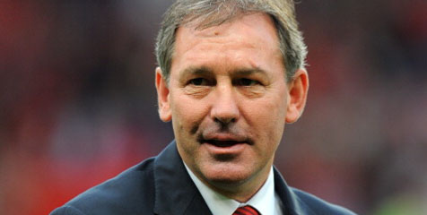 Robson: Inggris Tak Punya Calon Kuat Pengganti Gerrard Robson: Inggris Tak Punya Calon Kuat Pengganti Gerrard