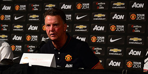 Van Gaal: Skuat United Tak Seimbang Van Gaal: Skuat United Tak Seimbang