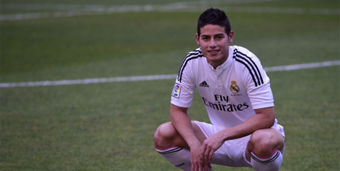 Mendarat di Madrid, Ancelotti Langsung Sapa James Mendarat di Madrid, Ancelotti Langsung Sapa James