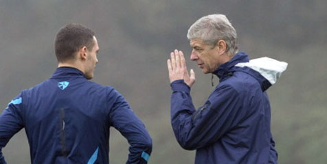 Wenger: Vermaelen Pribadi Luar Biasa dan Terhormat Wenger: Vermaelen Pribadi Luar Biasa dan Terhormat