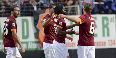 Roma Hancurkan Klub Austria Roma Hancurkan Klub Austria