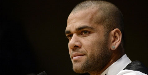 Alves: Madrid Bukan Tim yang Saya Takuti Alves: Madrid Bukan Tim yang Saya Takuti