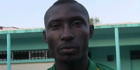 Tragis! Striker Ini Tewas Terkena Lemparan Batu di Kepalanya Tragis! Striker Ini Tewas Terkena Lemparan Batu di Kepalanya