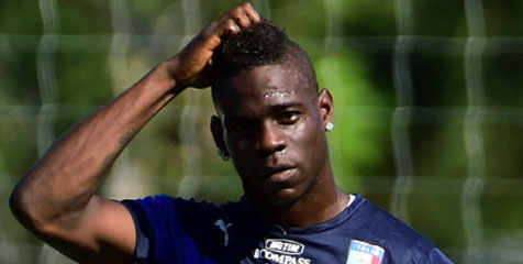 Taarabt: Balotelli Bisa Beri Liverpool Trofi Taarabt: Balotelli Bisa Beri Liverpool Trofi