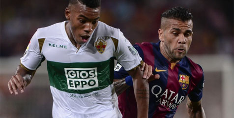 Alves: Barca Tampil Luar Biasa Alves: Barca Tampil Luar Biasa