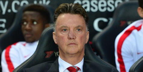 Kalah, Van Gaal Gunakan Cedera dan Pengalaman Sebagai Alasan Kalah, Van Gaal Gunakan Cedera dan Pengalaman Sebagai Alasan