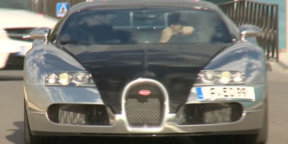 Latihan, Benzema Tumpangi Bugatti Veyron Seharga 30 Miliar Latihan, Benzema Tumpangi Bugatti Veyron Seharga 30 Miliar
