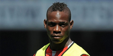 Lovren: Balotelli Harus Belajar dari Gerrard Lovren: Balotelli Harus Belajar dari Gerrard