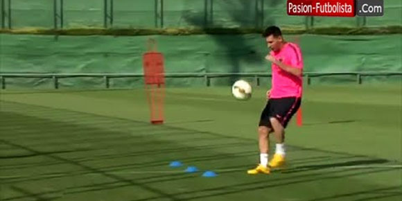 Video: Aksi Messi, Alves, dan Mascherano Bermain Footbasket Video: Aksi Messi, Alves, dan Mascherano Bermain Footbasket