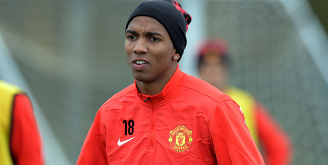 Young: Jangan Coret MU Dari Persaingan Juara Young: Jangan Coret MU Dari Persaingan Juara